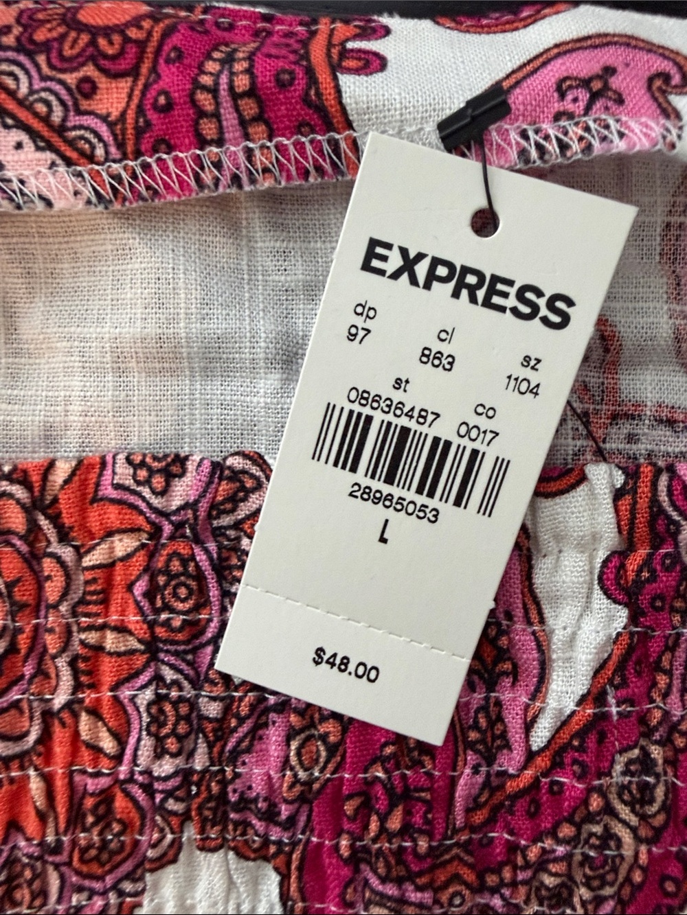Express - Paisley Tie-Front Crop Top in Pink and Cream - Picture 3 of 3